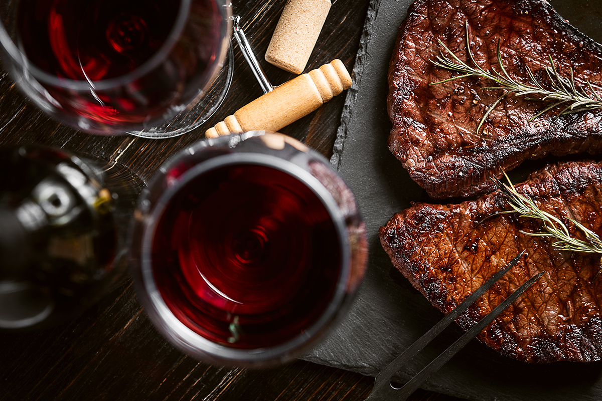 Steak in red wine