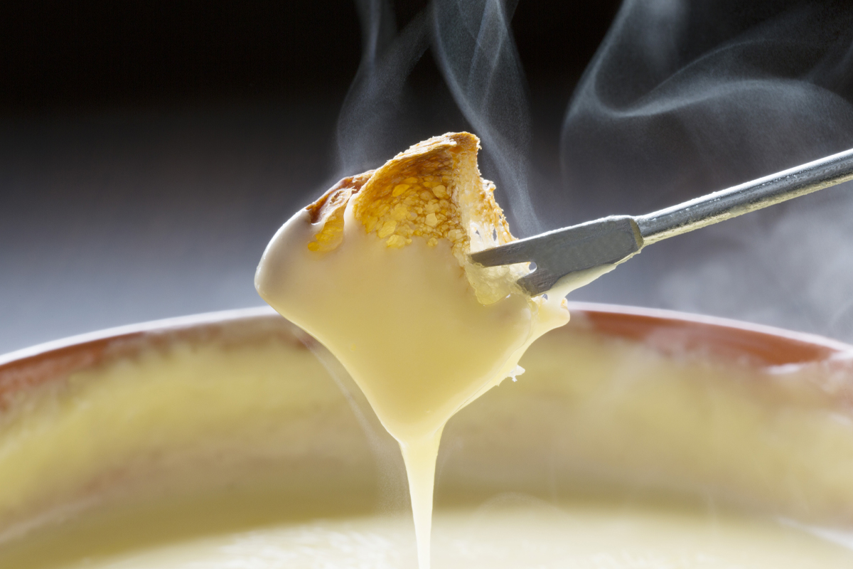 Caciocavallo cheese fondue
