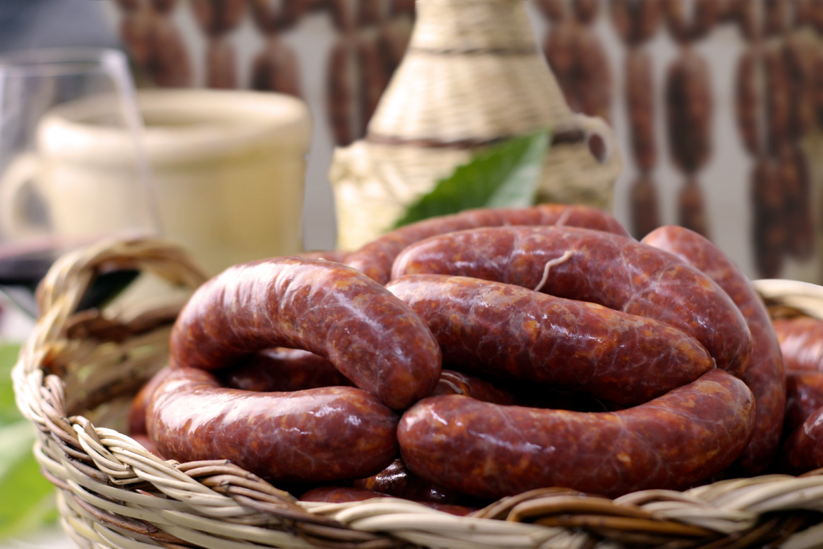Salsiccia or salciccia?  This is how sausage is called in Calabria