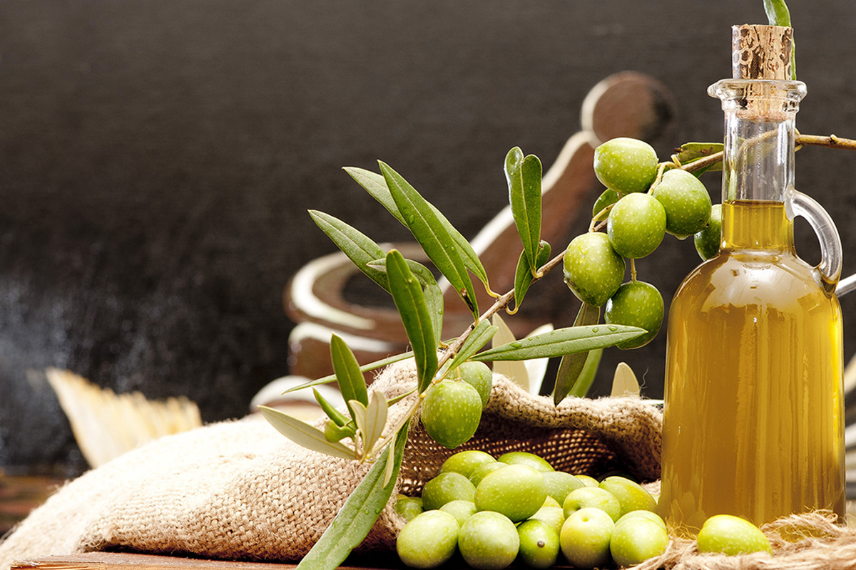 Calabrian olive oil: how to choose the best one